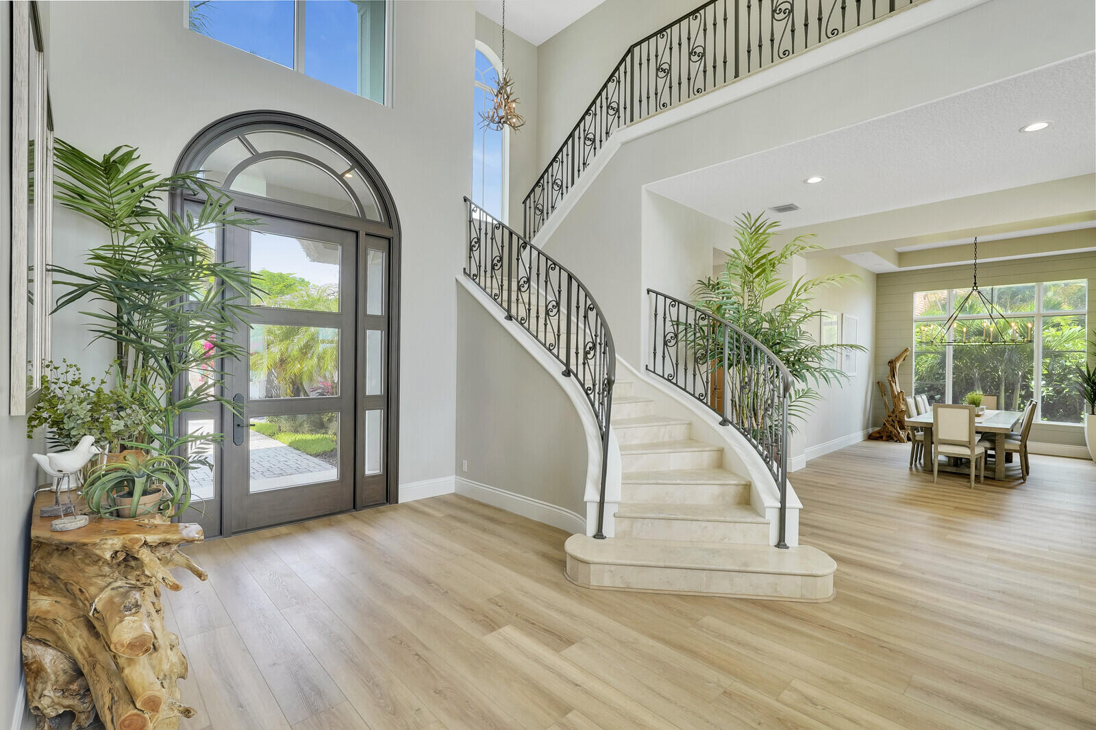 THE REEF (AKA COLONY OF ROCKY POINT) - Residential