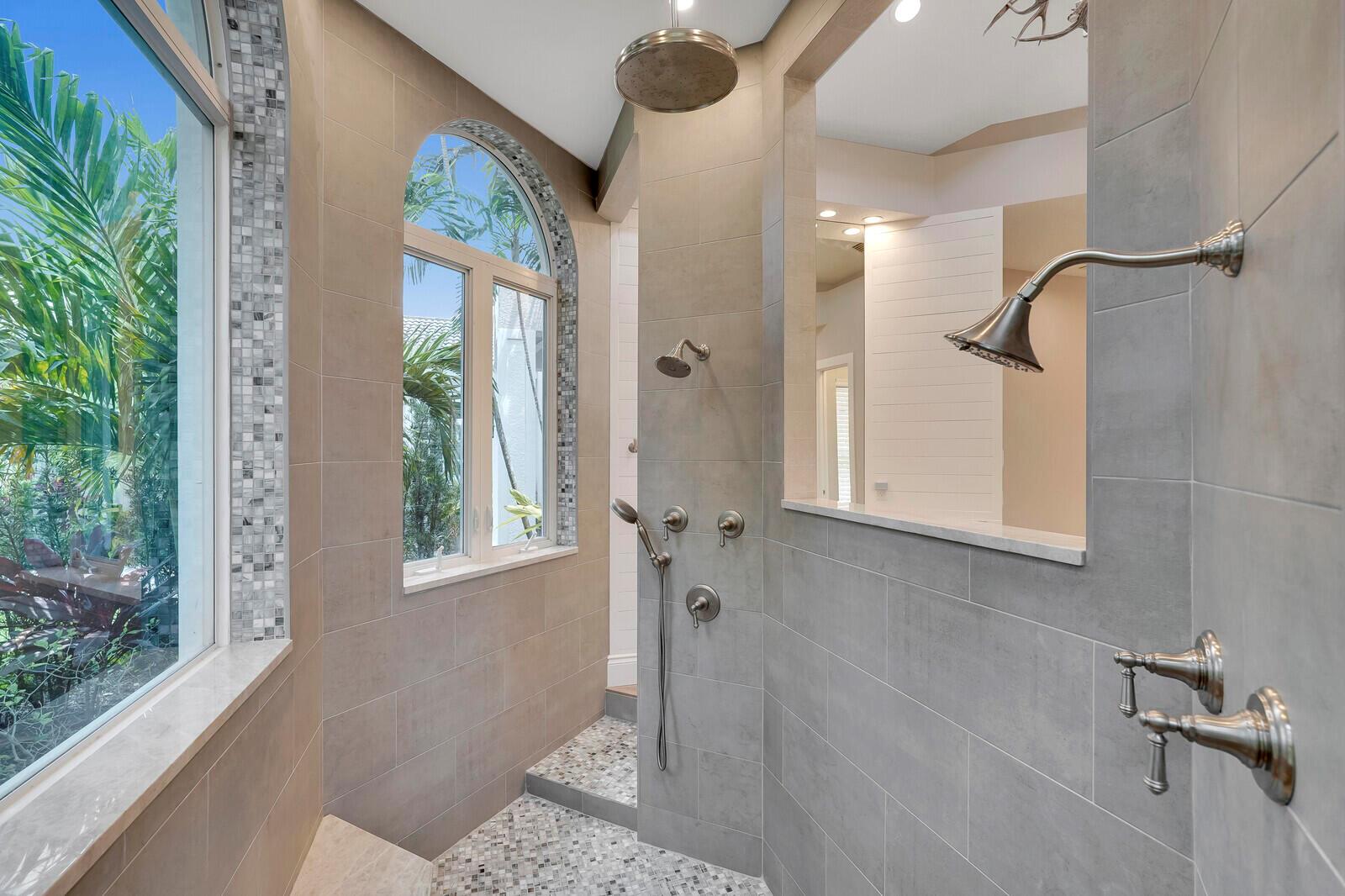 THE REEF (AKA COLONY OF R - Residential