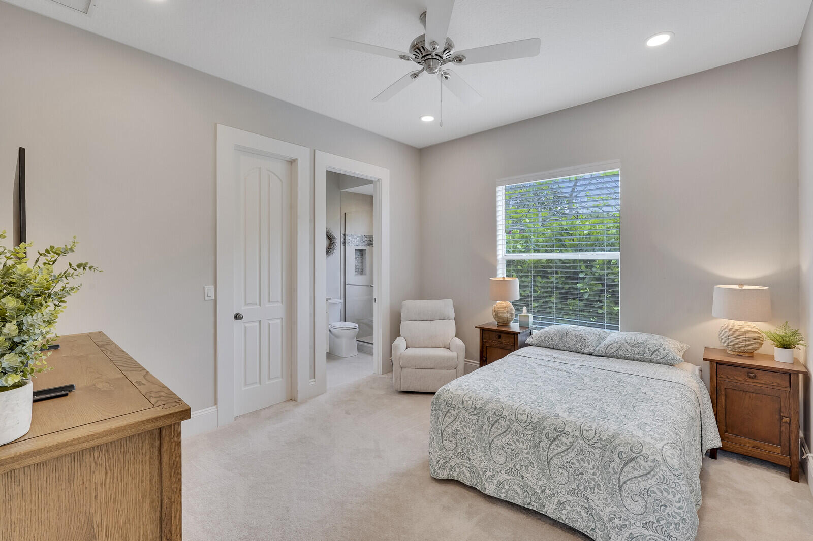 THE REEF (AKA COLONY OF ROCKY POINT) - Residential