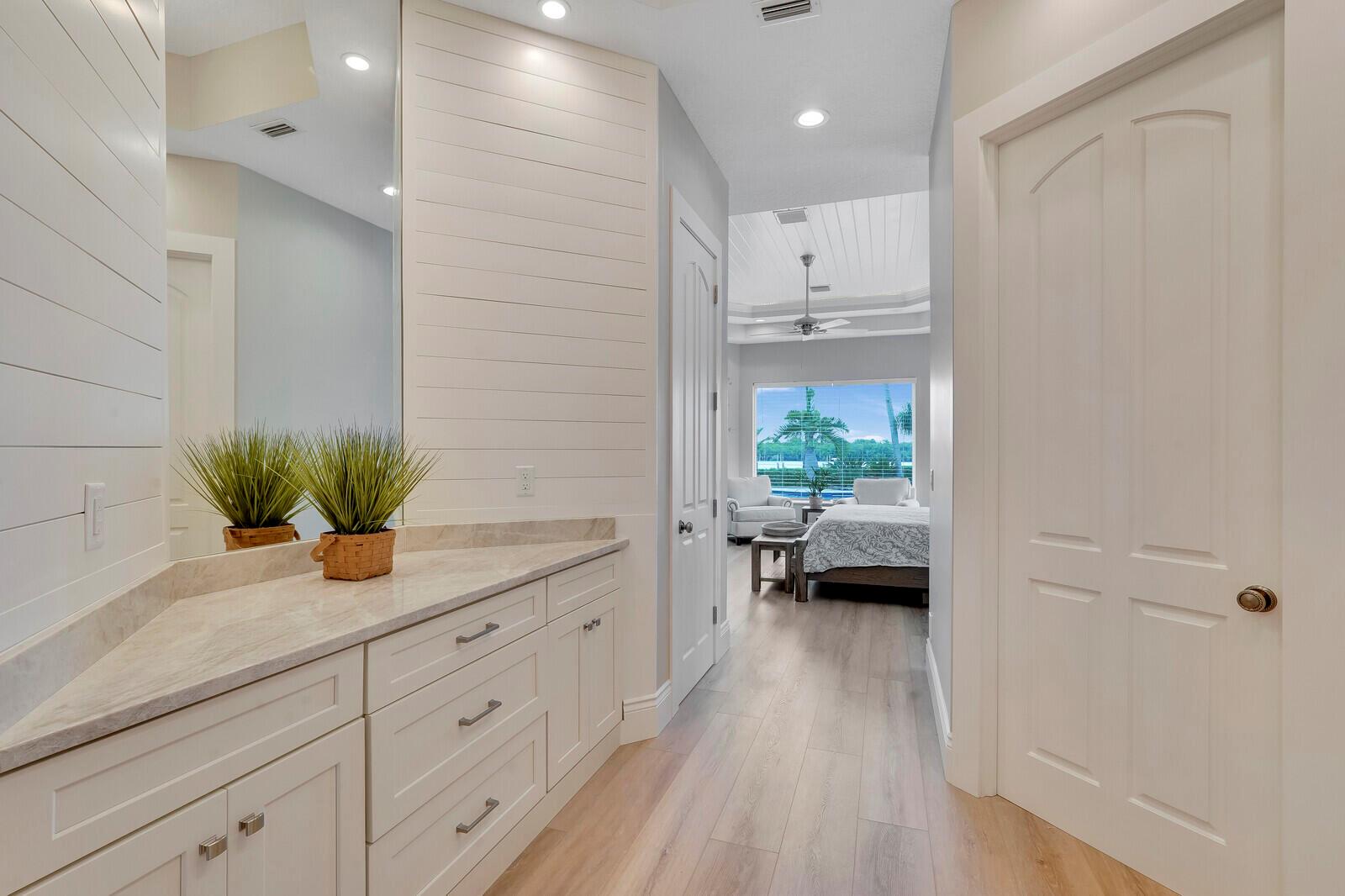 THE REEF (AKA COLONY OF R - Residential