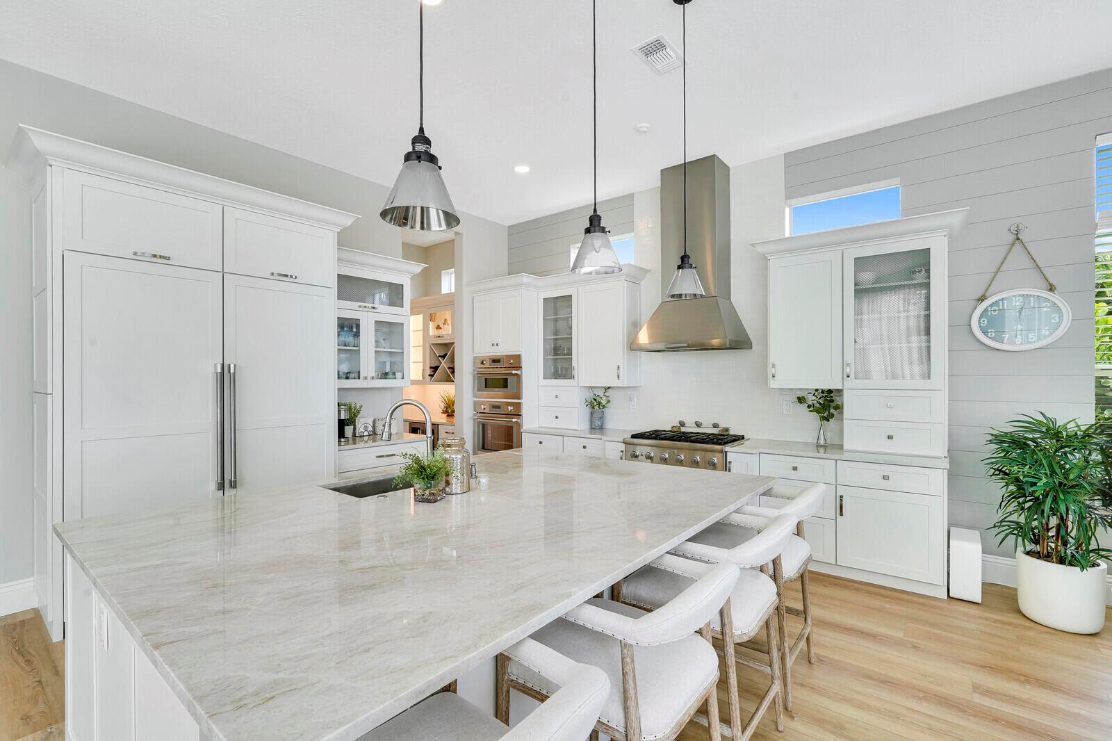 THE REEF (AKA COLONY OF R - Residential