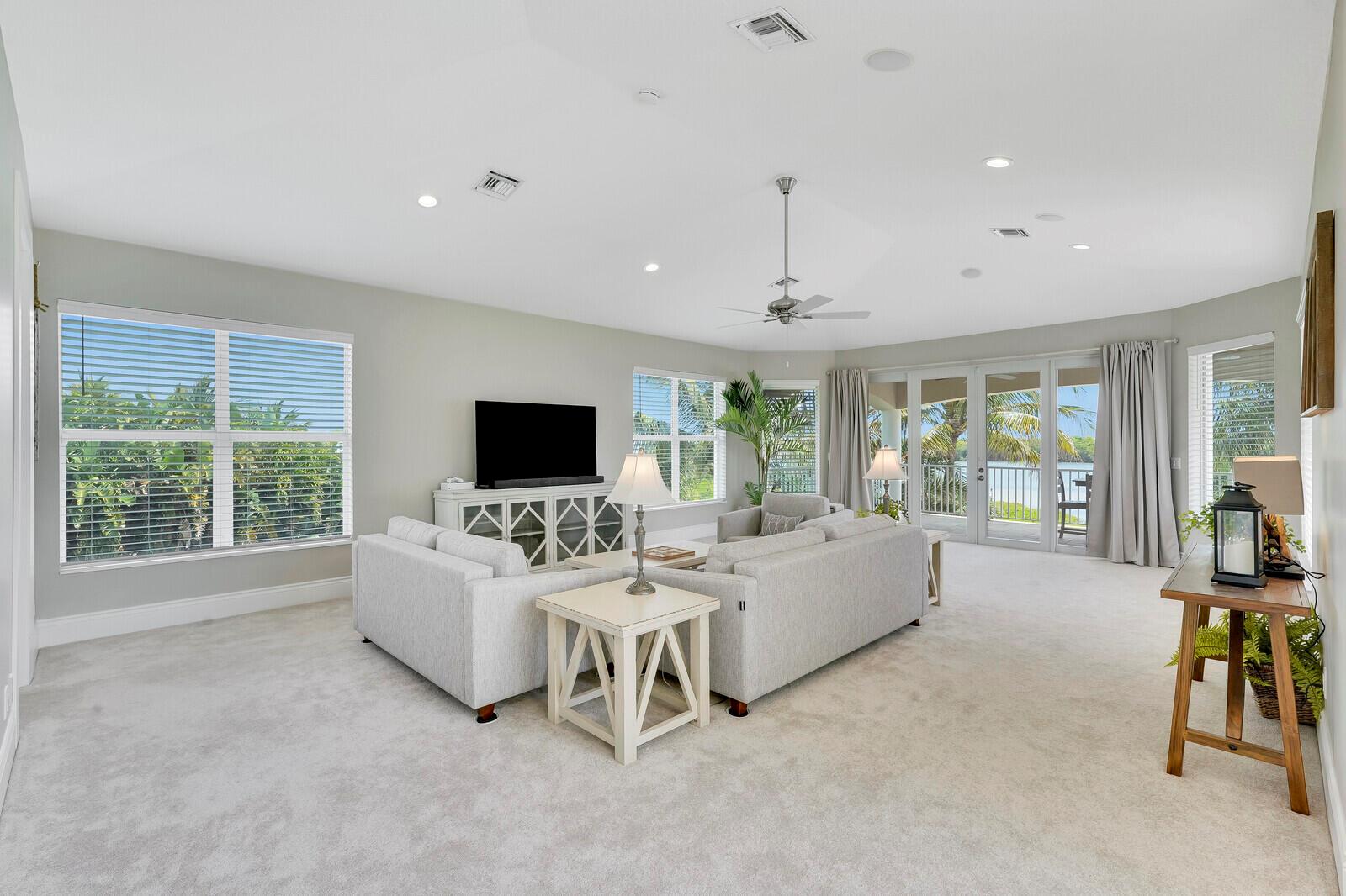 THE REEF (AKA COLONY OF R - Residential