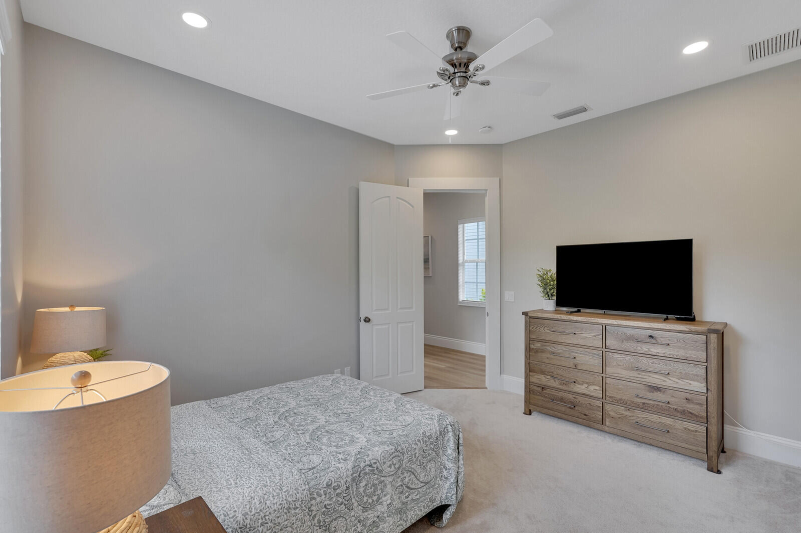 THE REEF (AKA COLONY OF ROCKY POINT) - Residential