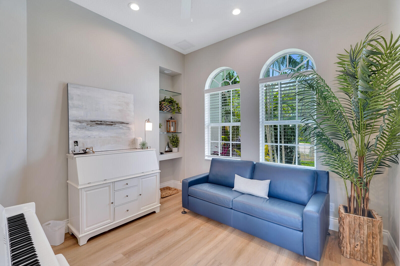 THE REEF (AKA COLONY OF ROCKY POINT) - Residential