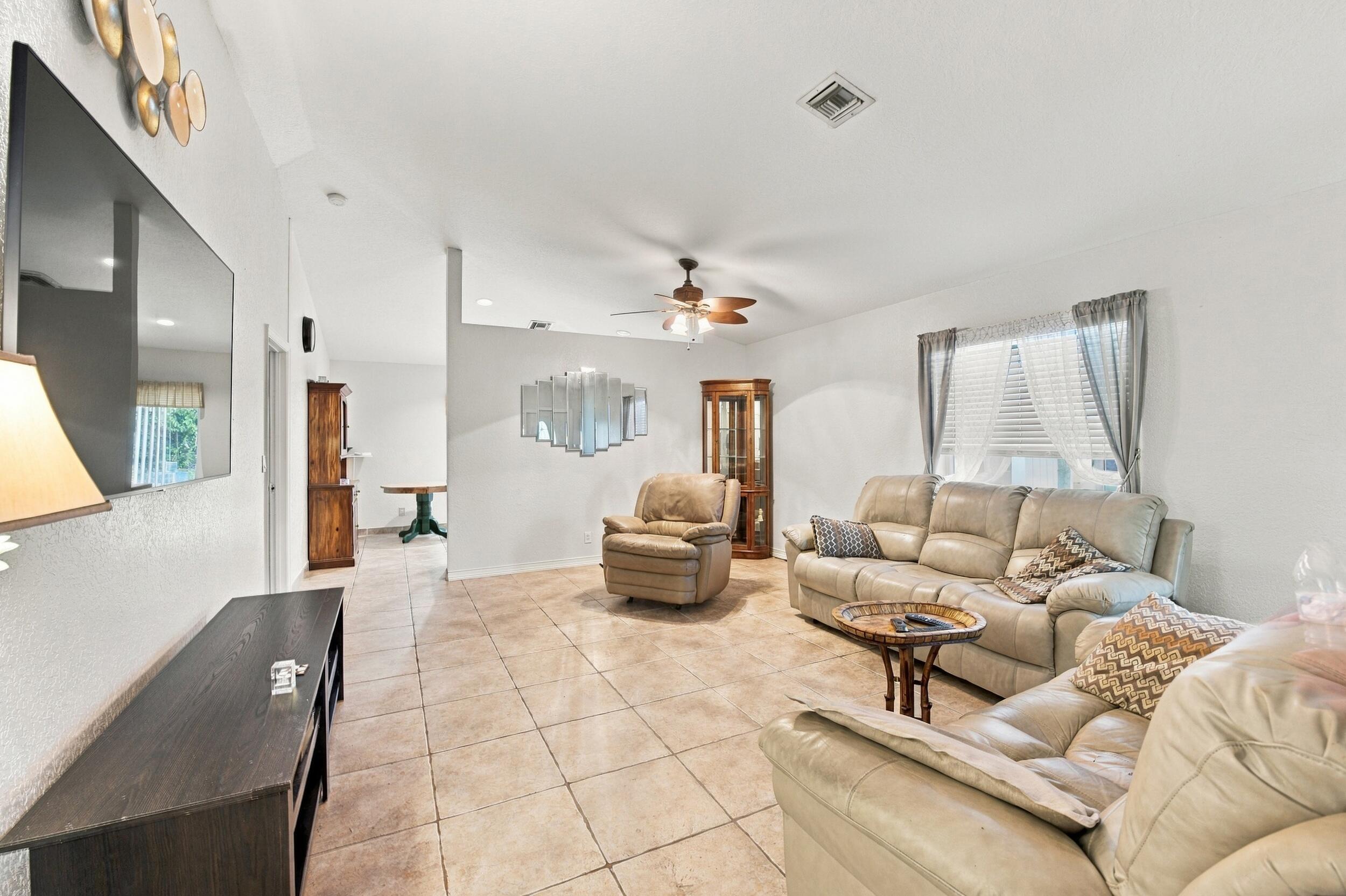 184 HEMING Way