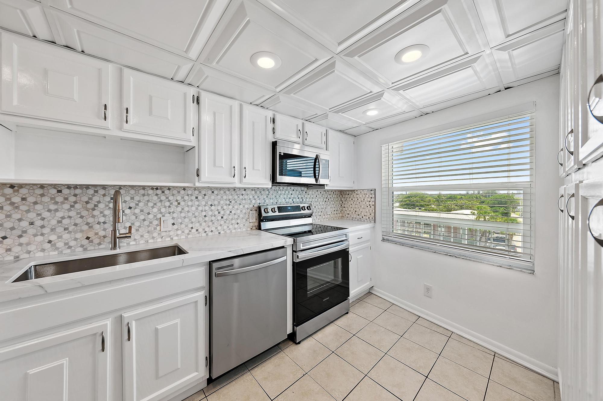 155 Yacht Club Drive 405