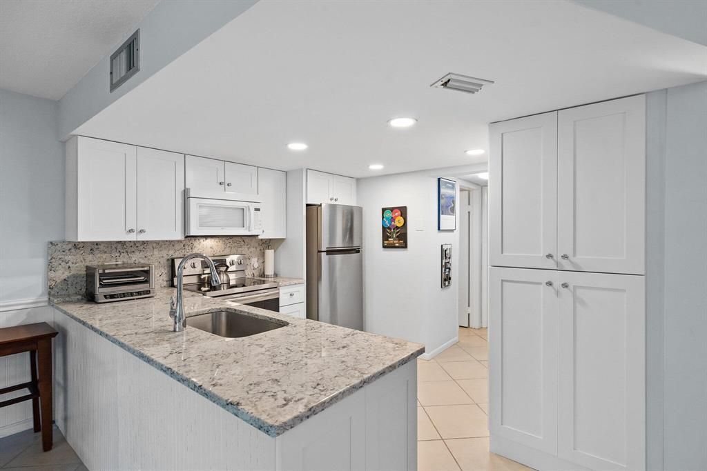 Photo of 1605 S Us Highway 1 #F104, Jupiter, FL 33477 (MLS # R10715230)