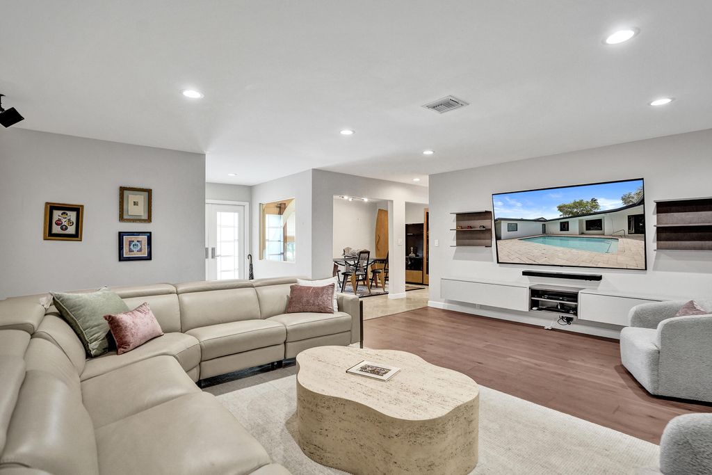 Photo of 9721 Sea Turtle Drive, Plantation, FL 33324 (MLS # B26009469)