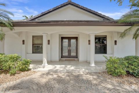 Photo of 9721 Sea Turtle Drive, Plantation, FL 33324 (MLS # B26009469)