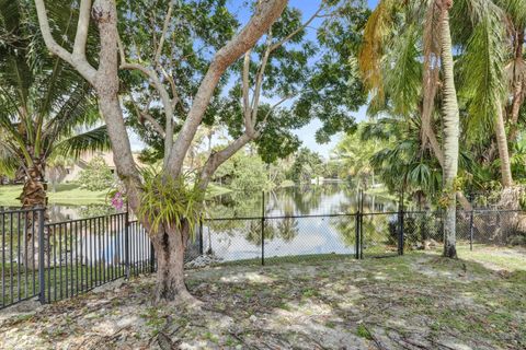 Tiny photo for 9721 Sea Turtle Drive, Plantation, FL 33324 (MLS # B26009469)