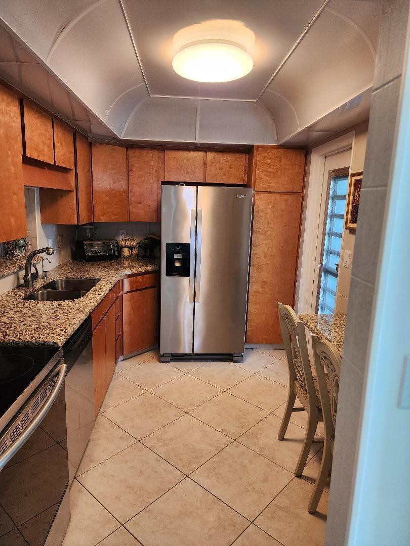 Emerald Condo - Residential Lease