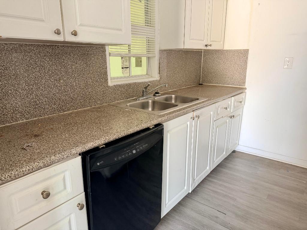 ESTATES OF SOUTH PALM BEACH ADD 1 - Residential Lease