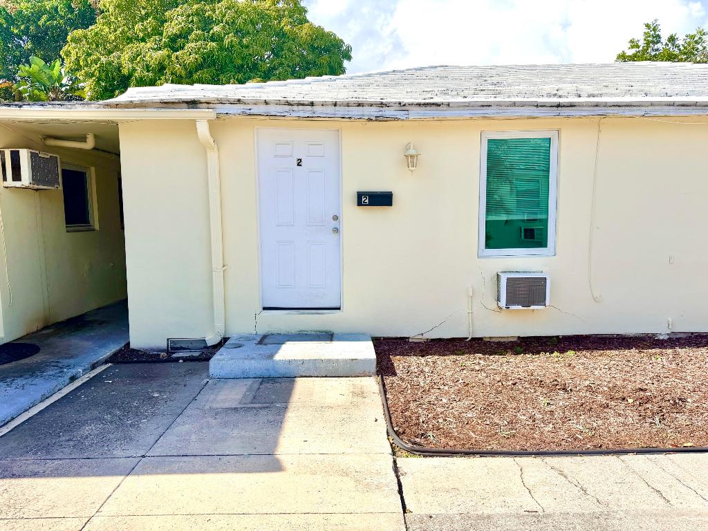 ESTATES OF SOUTH PALM BEACH ADD 1 - Residential Lease