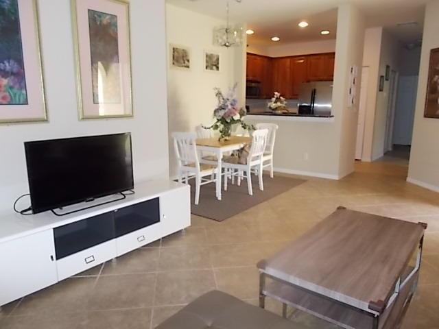 LEXINGTON LAKES - Residential Lease