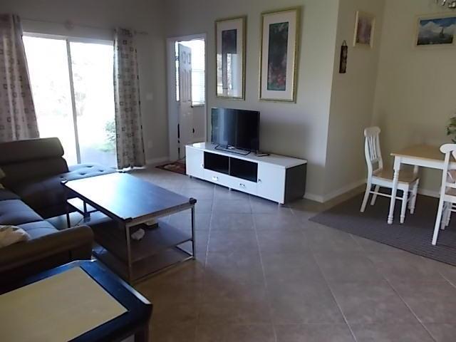 LEXINGTON LAKES - Residential Lease