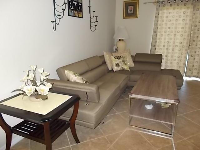 LEXINGTON LAKES - Residential Lease