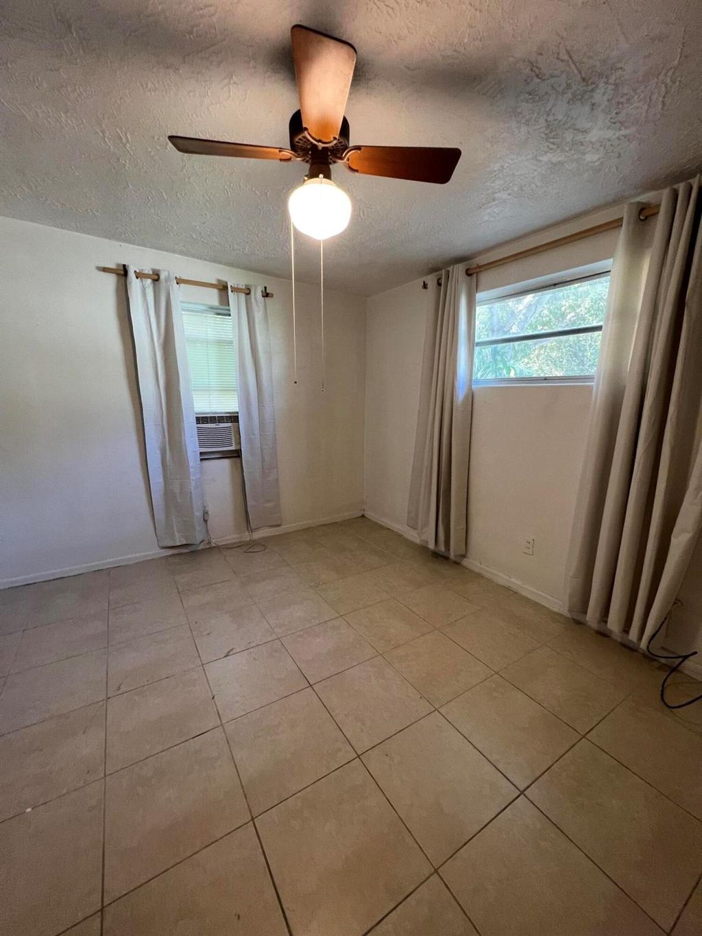 Photo of 1209 S 10th Street, Fort Pierce, FL 34950 (MLS # R11038574)