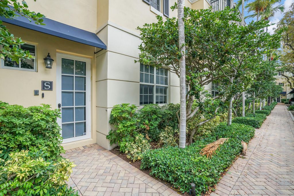 Photo of 75 NE 5th Avenue #S, Delray Beach, FL 33483 (MLS # R10975258)
