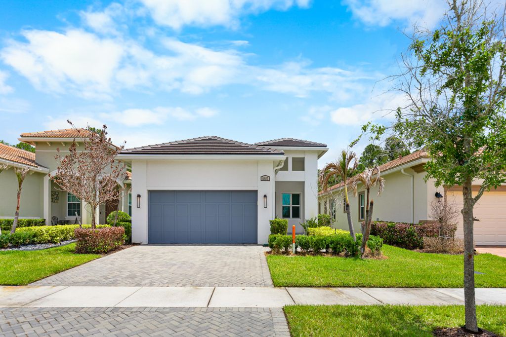 Photo of 11587 SW Visconti Way, Port Saint Lucie, FL 34986 (MLS # B26030121)