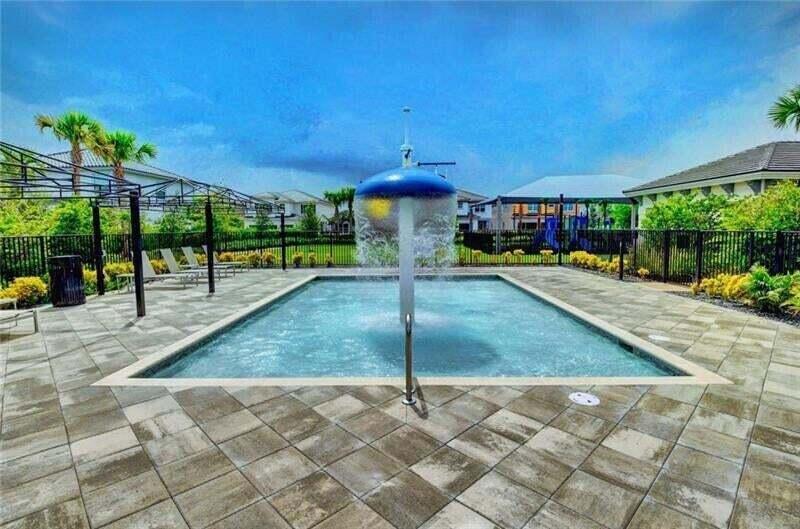 SUSSMAN AGR PUD NORTH PLA - Residential Lease