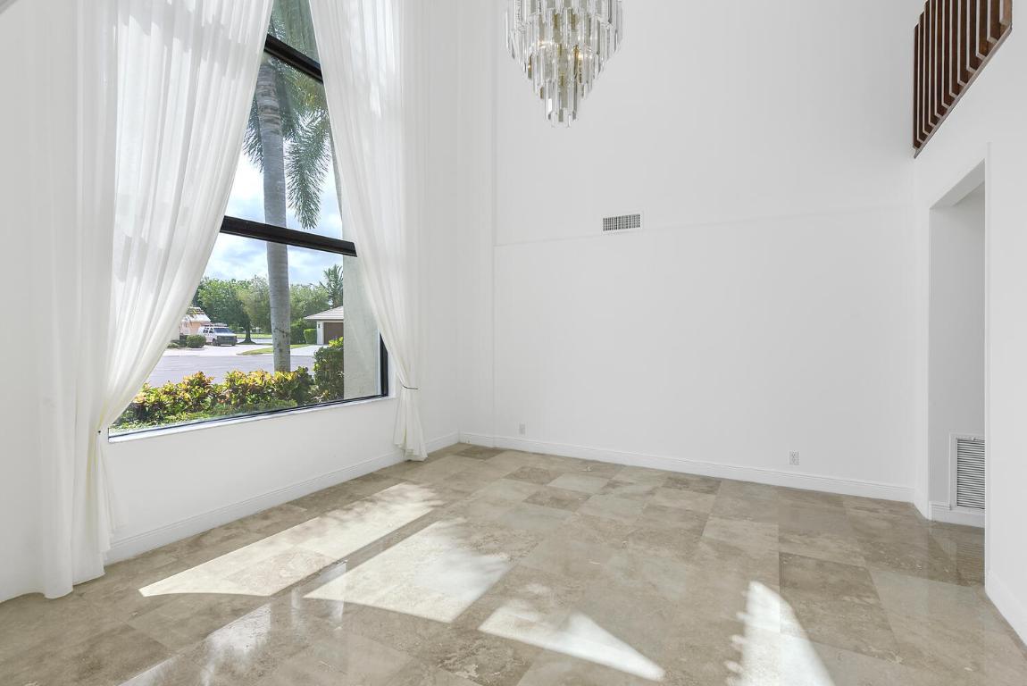 2022 Sunderland Avenue