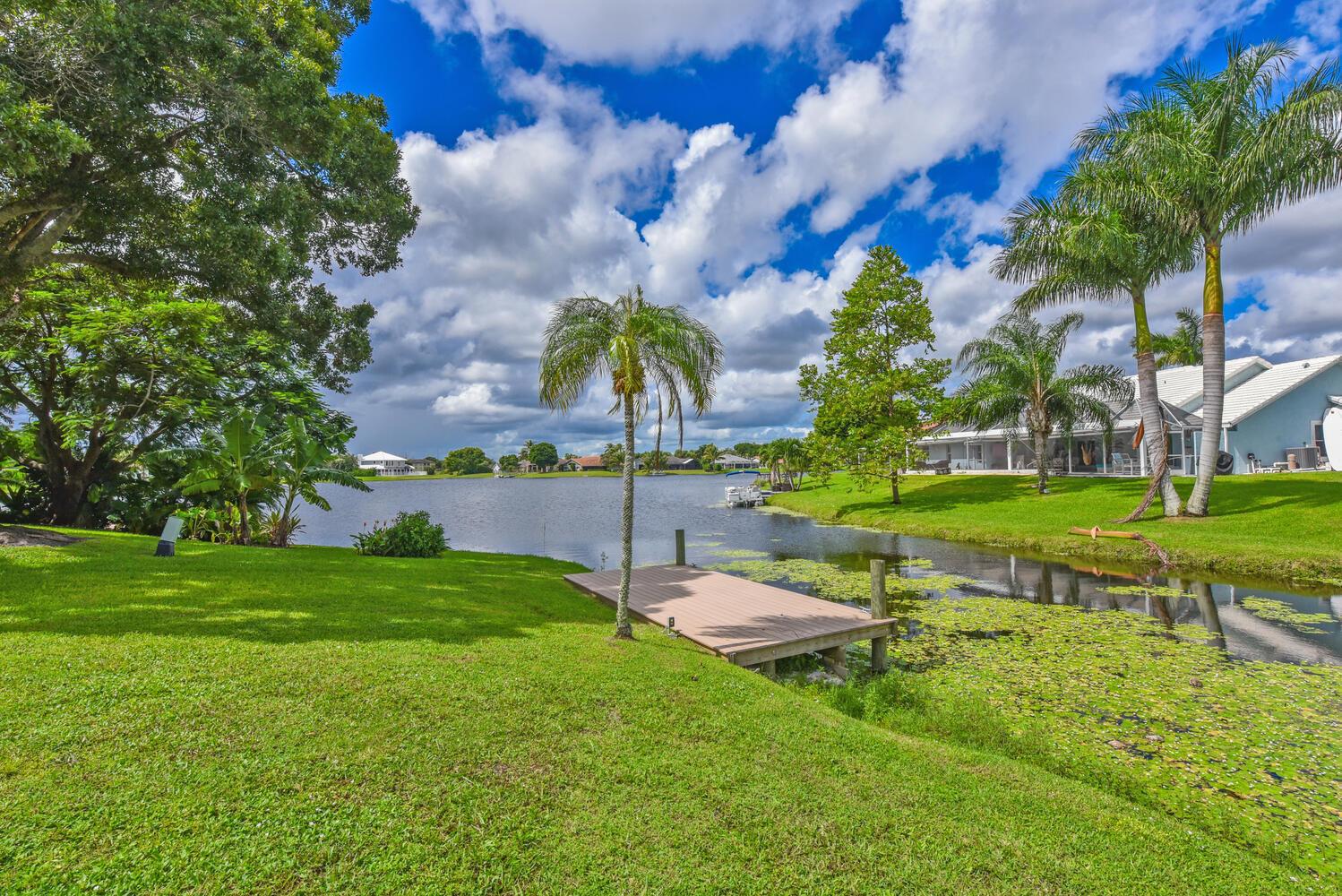 GREENVIEW COVE OF WELLING - Residential