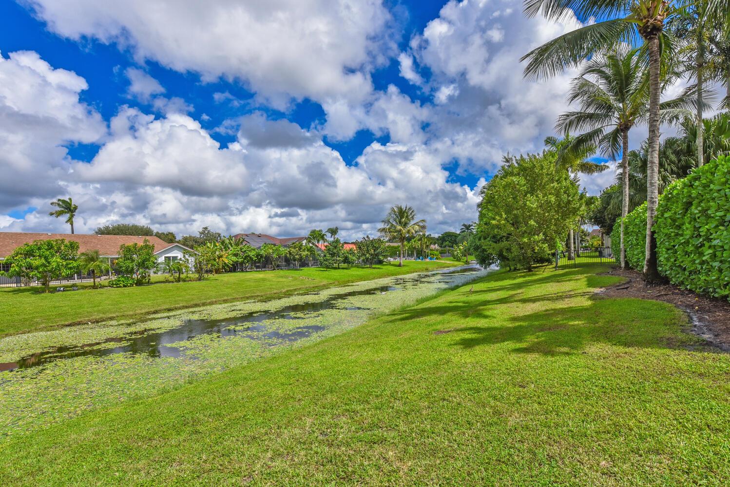 GREENVIEW COVE OF WELLING - Residential