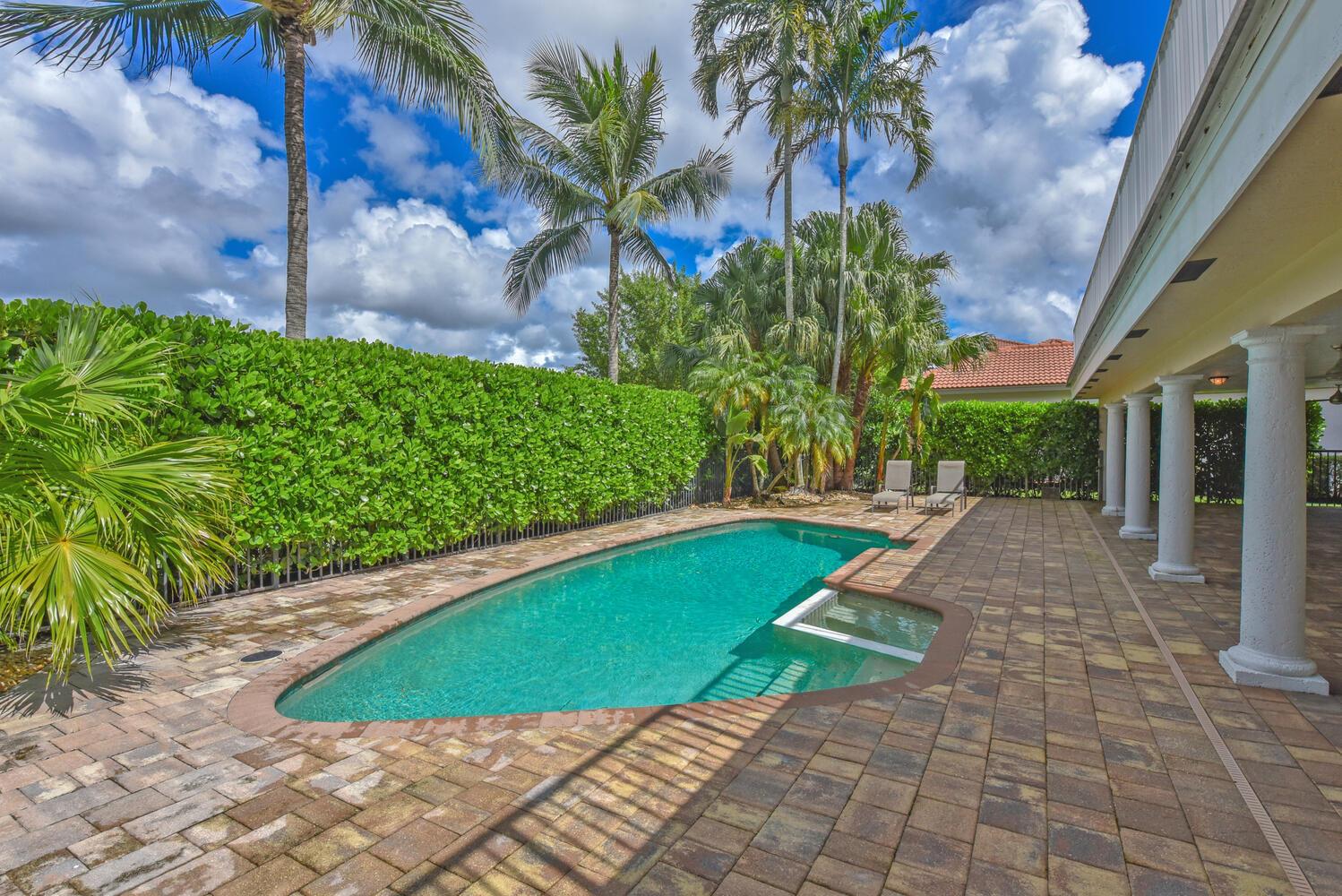 GREENVIEW COVE OF WELLING - Residential