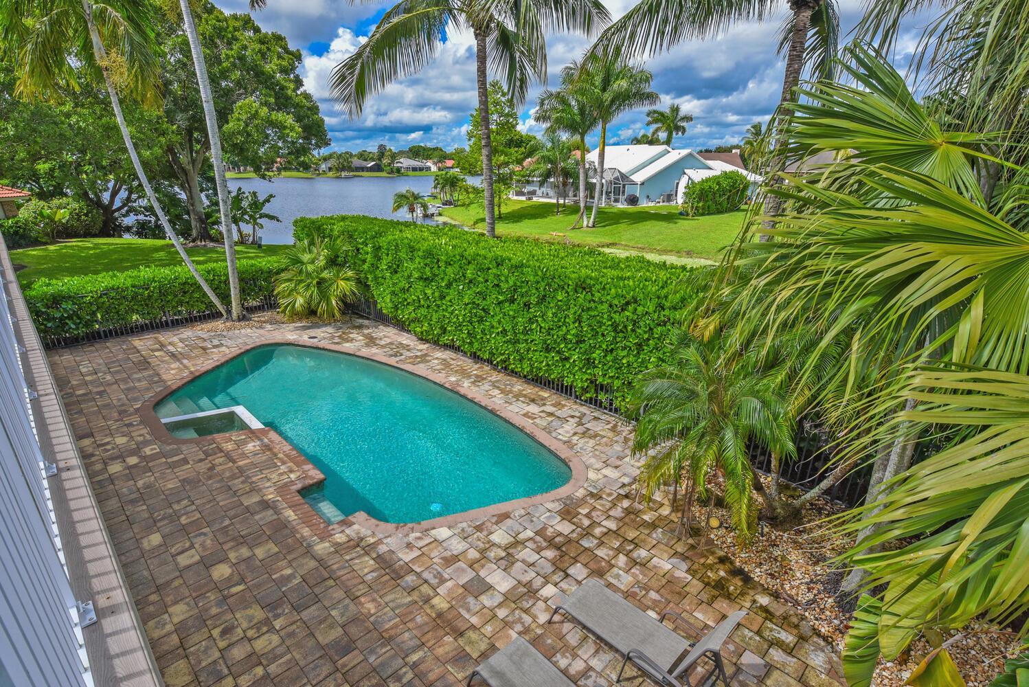 GREENVIEW COVE OF WELLING - Residential