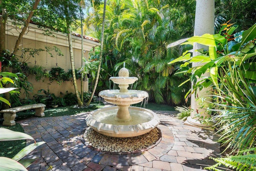 SANCTUARY BAY - Residential