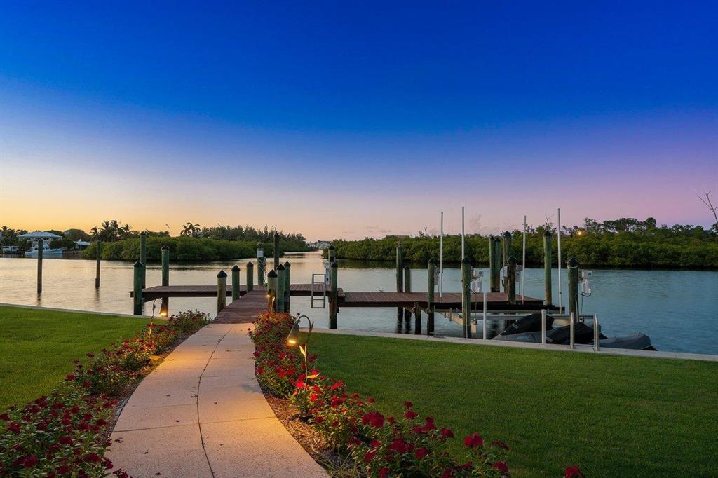 SANCTUARY BAY - Residential