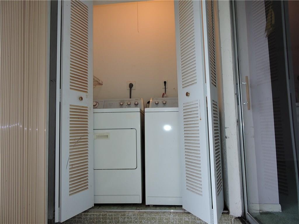 Las Vistas - Residential