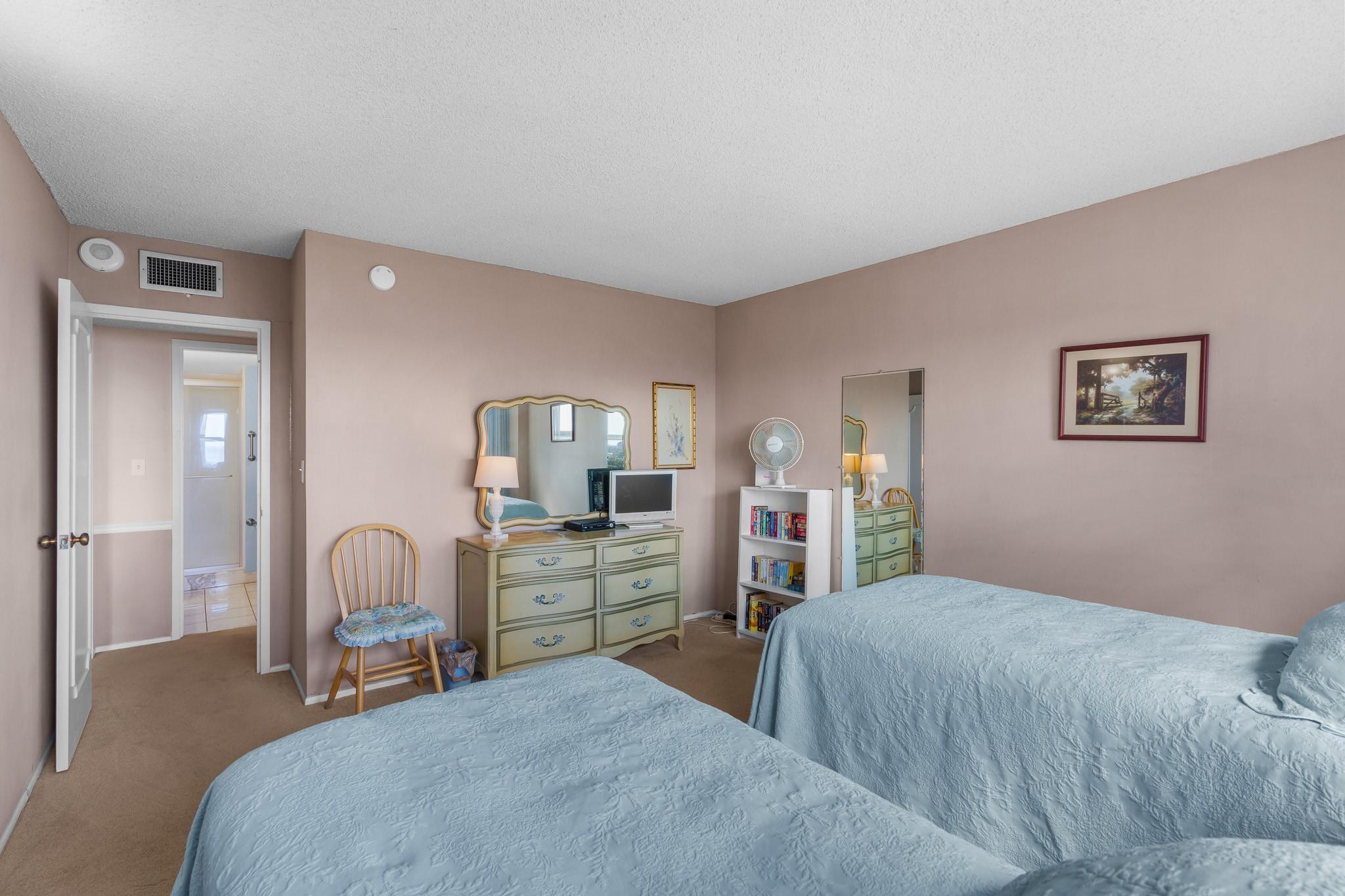 Sea Monarch - Residential