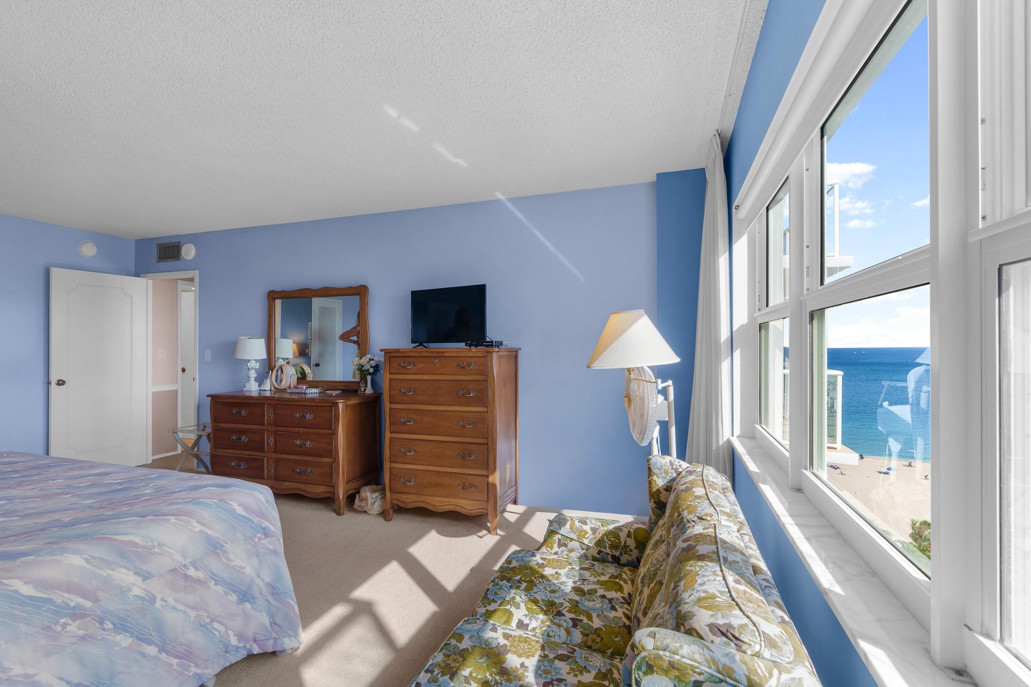 Sea Monarch - Residential