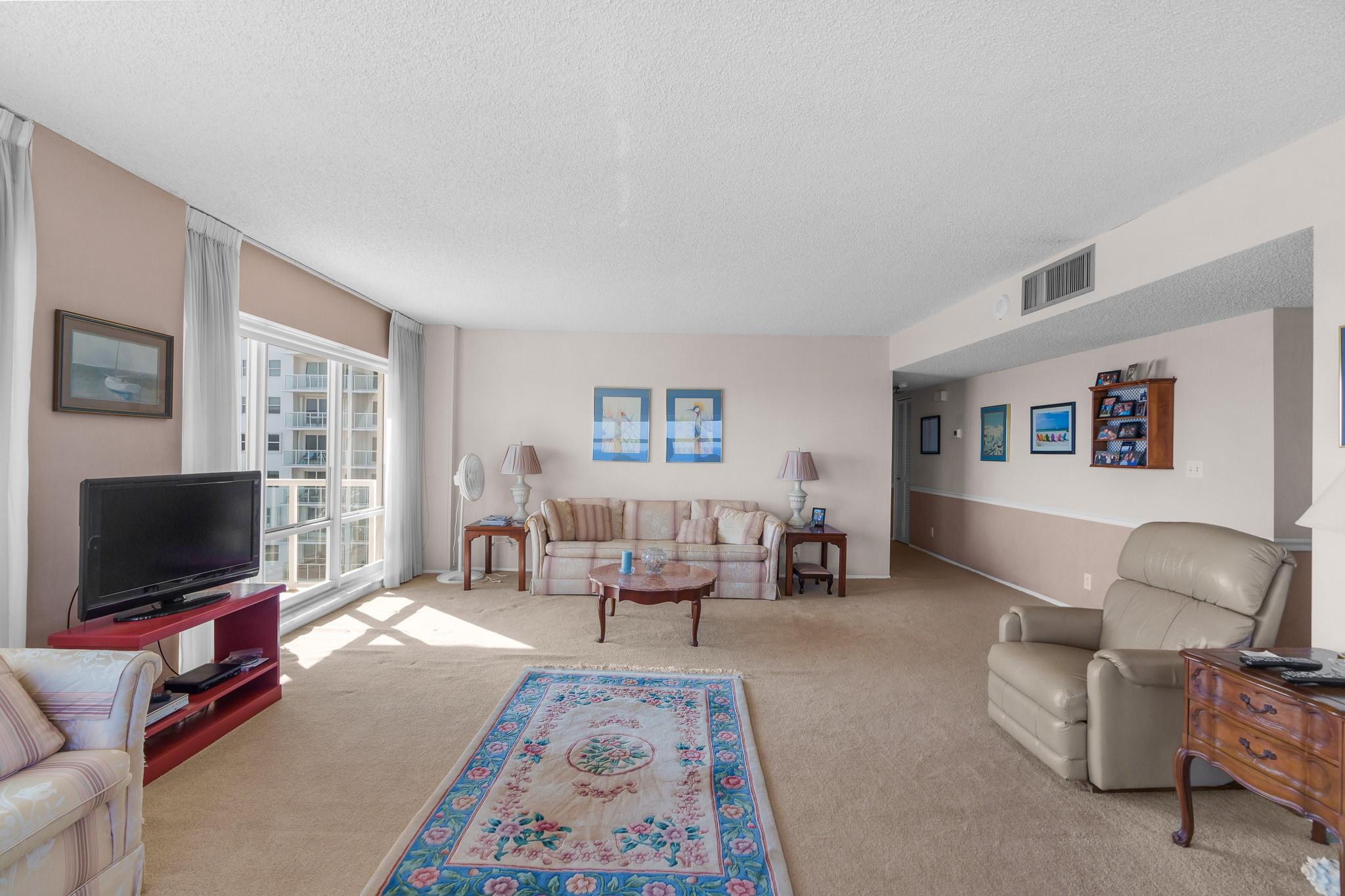 Sea Monarch - Residential