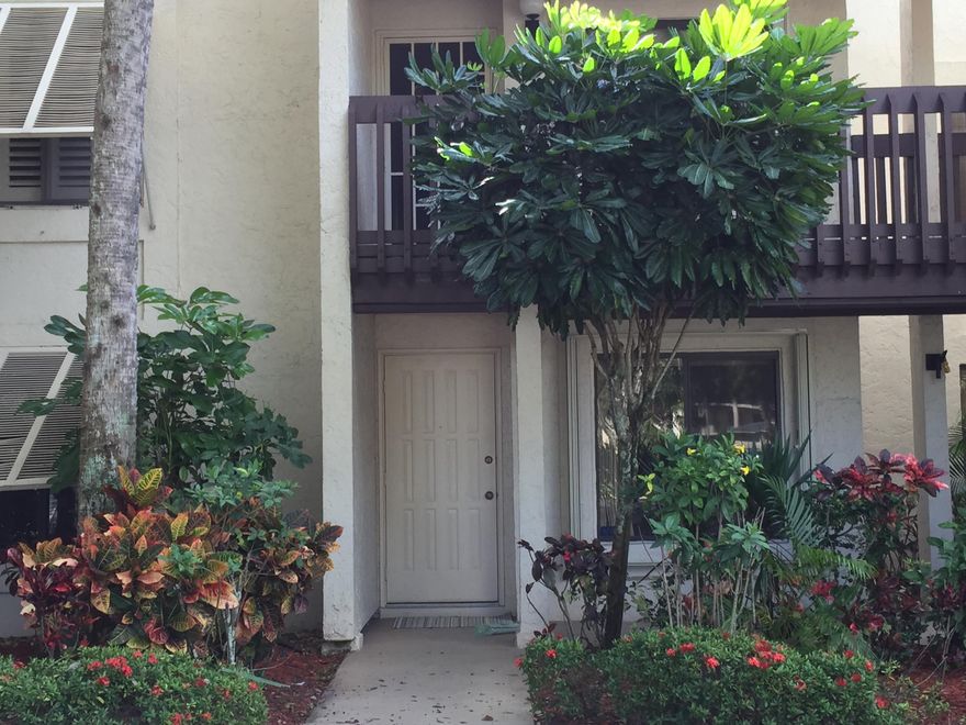 *BEST LOCATION in Boynton Beach* Gated neighborhood in BANYAN SPRINGS-1ST FLOOR UNIT - JUST painted this week,updated dishwasher and oven, NEW air conditioner and water heater, screened in private Lanai off the living room & master bedroom. EASY roll down storm SHUTTERS,washer/dryer included,A MUST TO SEE! IT WILL NOT LAST! If you LOVE TENNIS this is the best place to learn and play. Teams to join, pro on staff and even a pro shop. 2 pools, hot tubs, poolside cafe, picnic/BBQ area, updated FITNESS room, included personal trainer, hair & nail salon,beautifully updated clubhouse,UNBELIEVABLE monthly live entertainment,Best Social Club in the area.numerous clubs,card rooms,pool tables,art club & even an art room,shuffleboard,bike,walk or jog on private sidewalks & mor