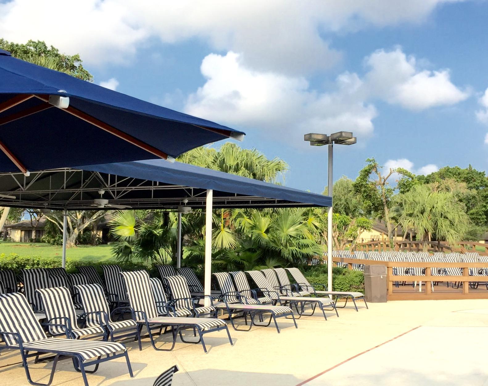 LAKESIDE COND NO 2 OF BANYAN SPRINGS DECL FILED 8- - Residential