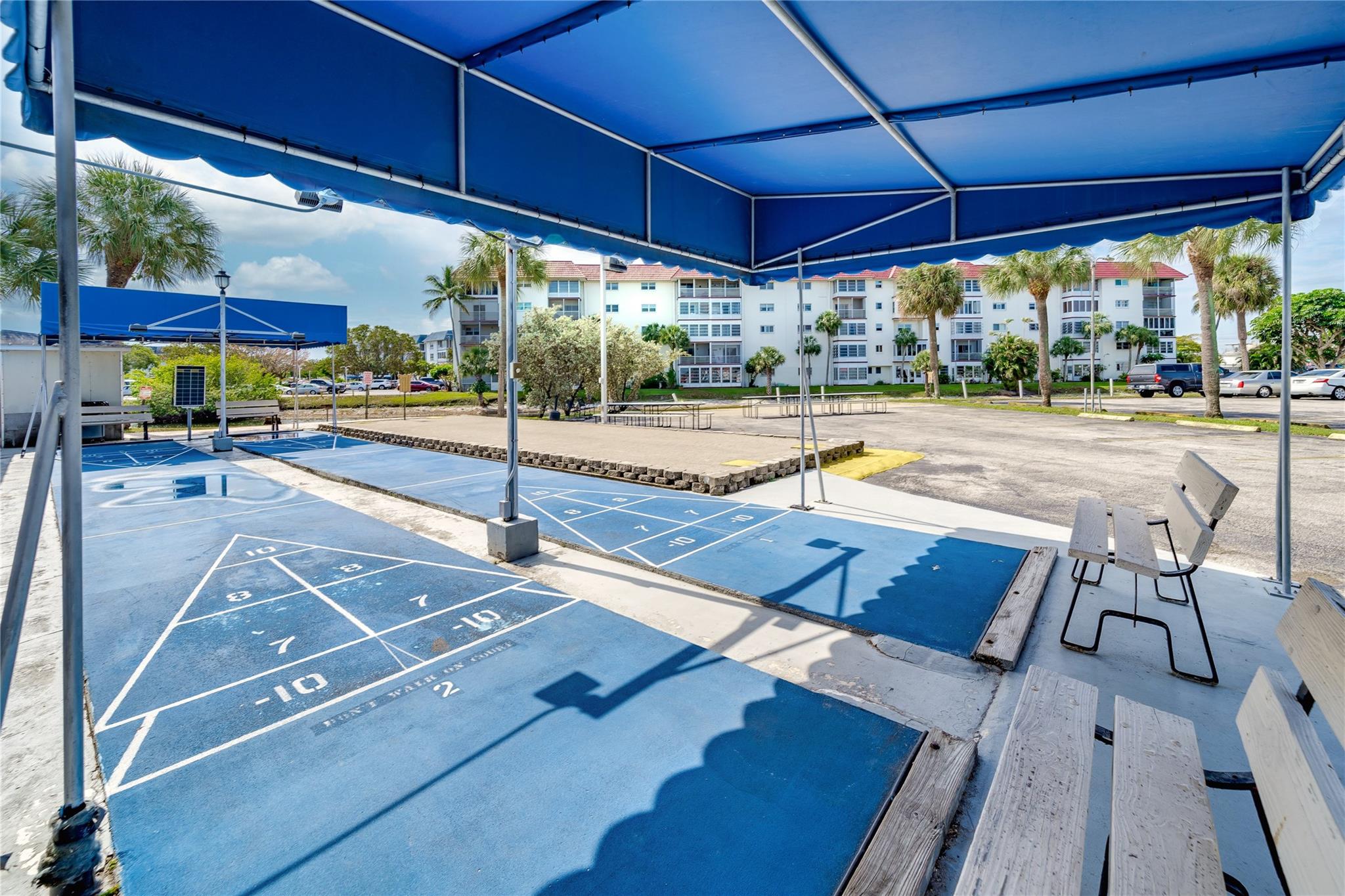 CASTLE APARTMENTS #10 - Residential