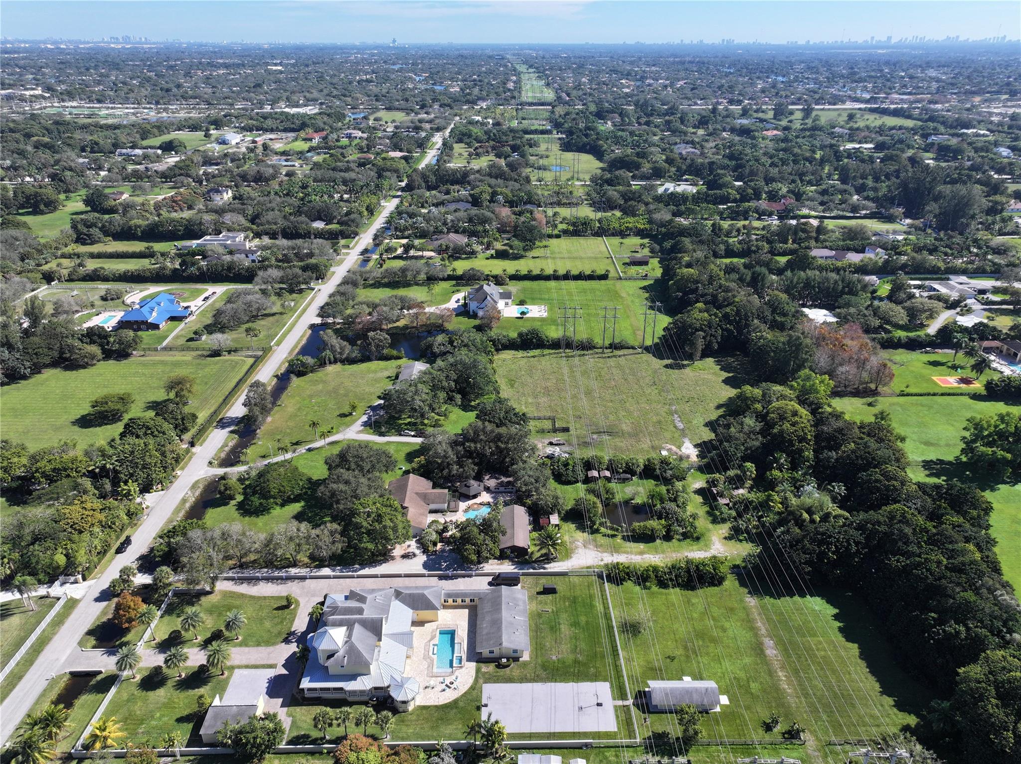 SUNSHINE RANCHES - Land