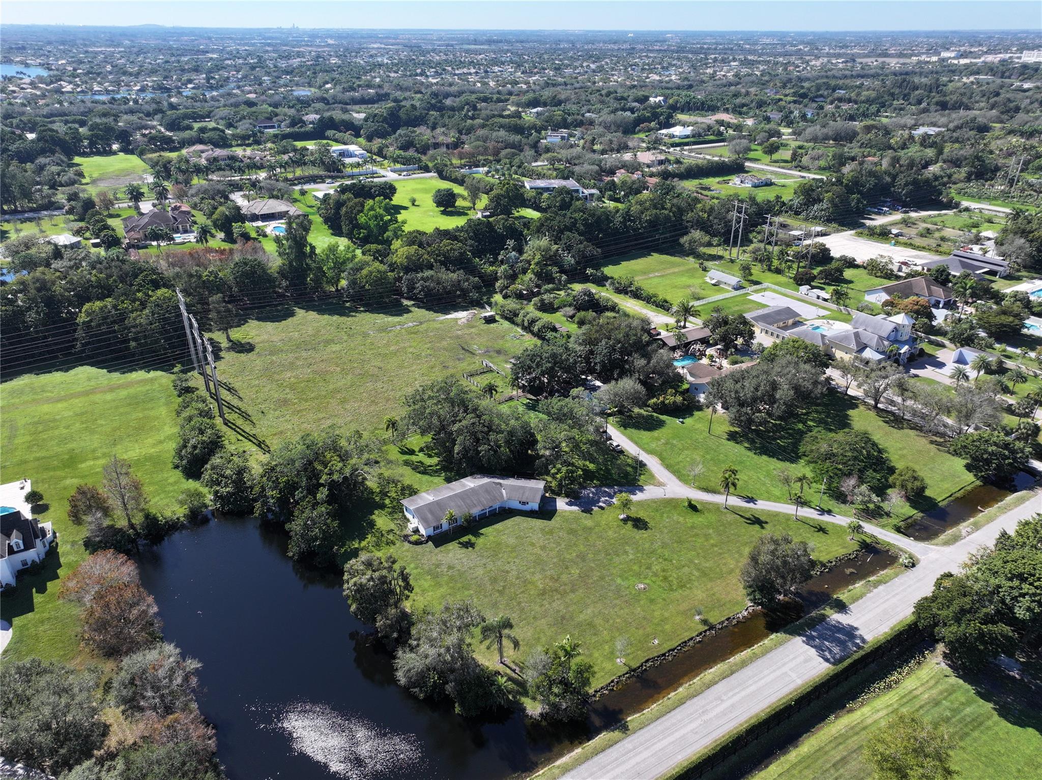 SUNSHINE RANCHES - Land