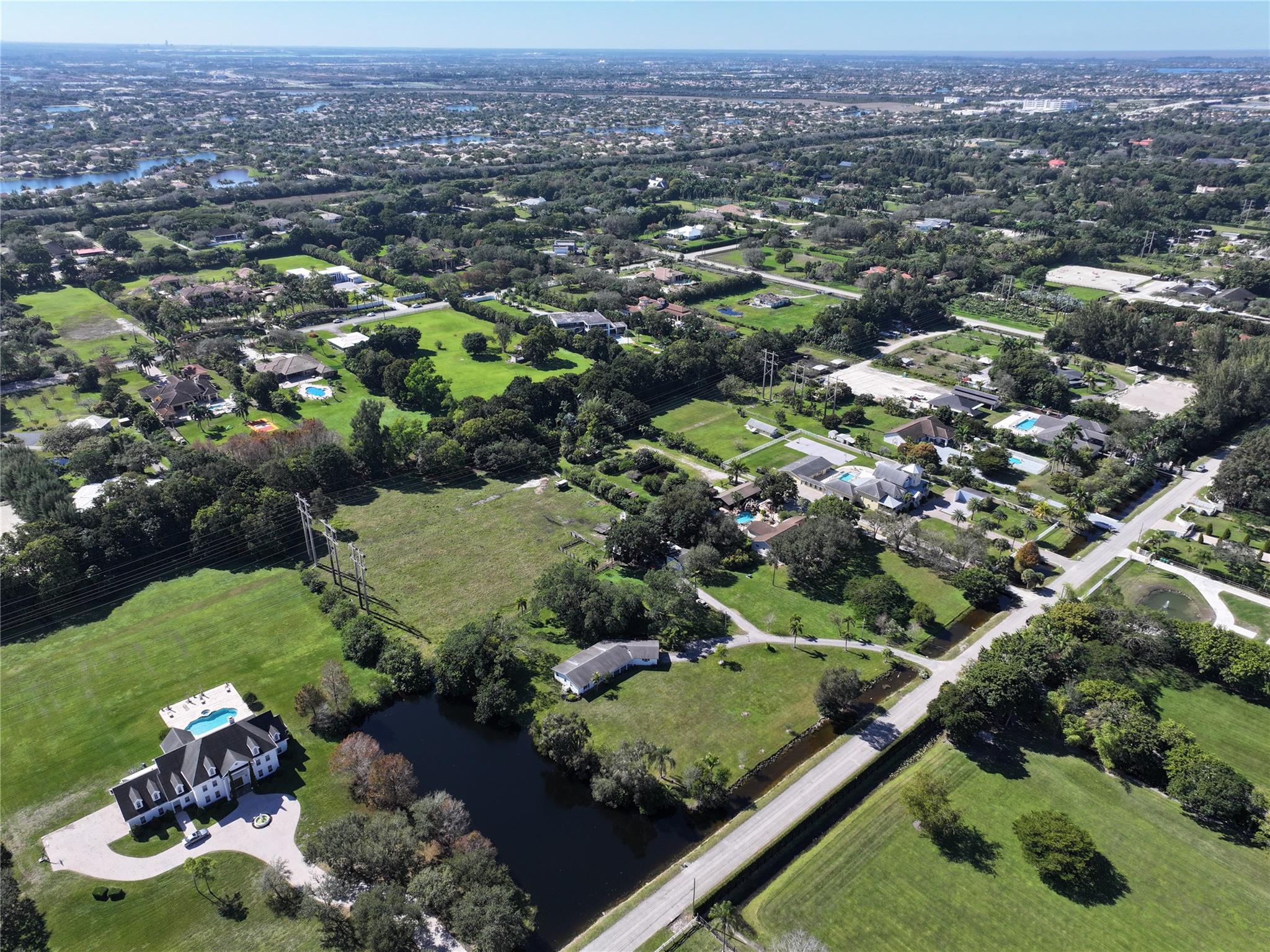 SUNSHINE RANCHES - Land