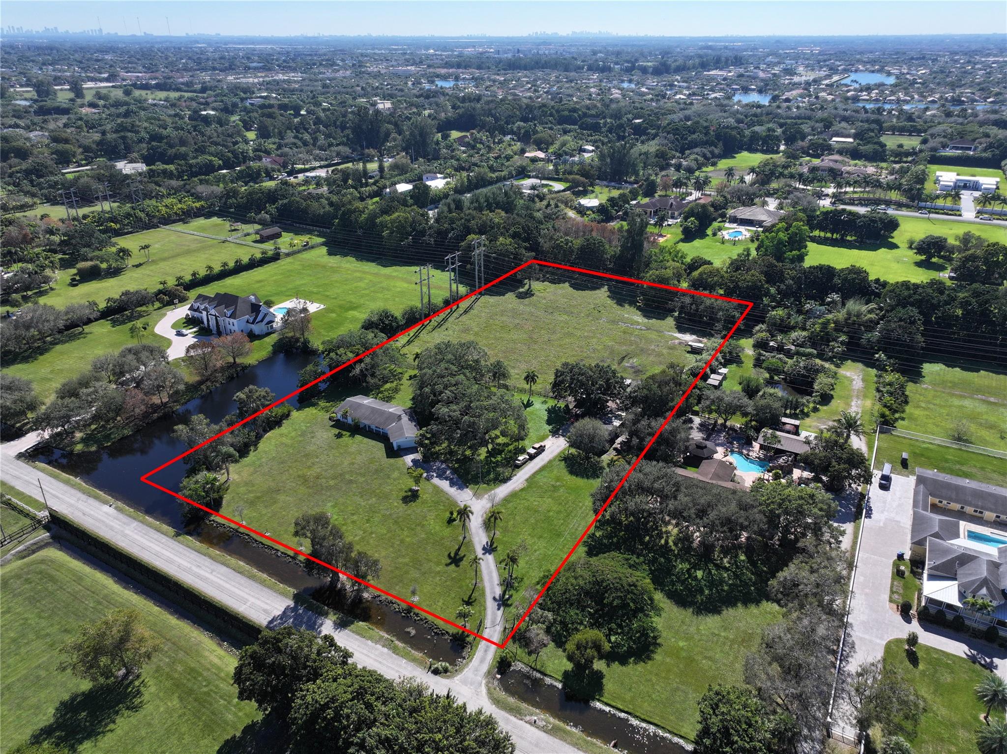 SUNSHINE RANCHES - Land