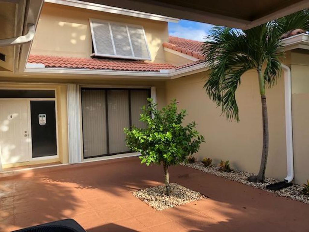 Photo of 110 Old Meadow Way, Palm Beach Gardens, FL 33418 (MLS # R10970224)