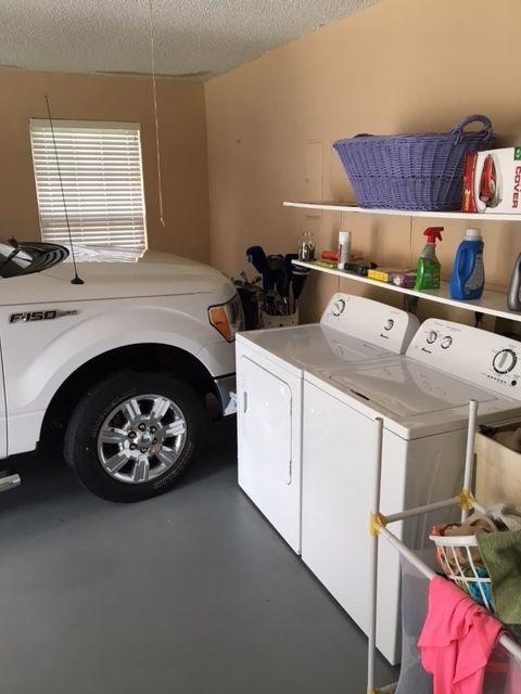 CORAL LAKES - Residential