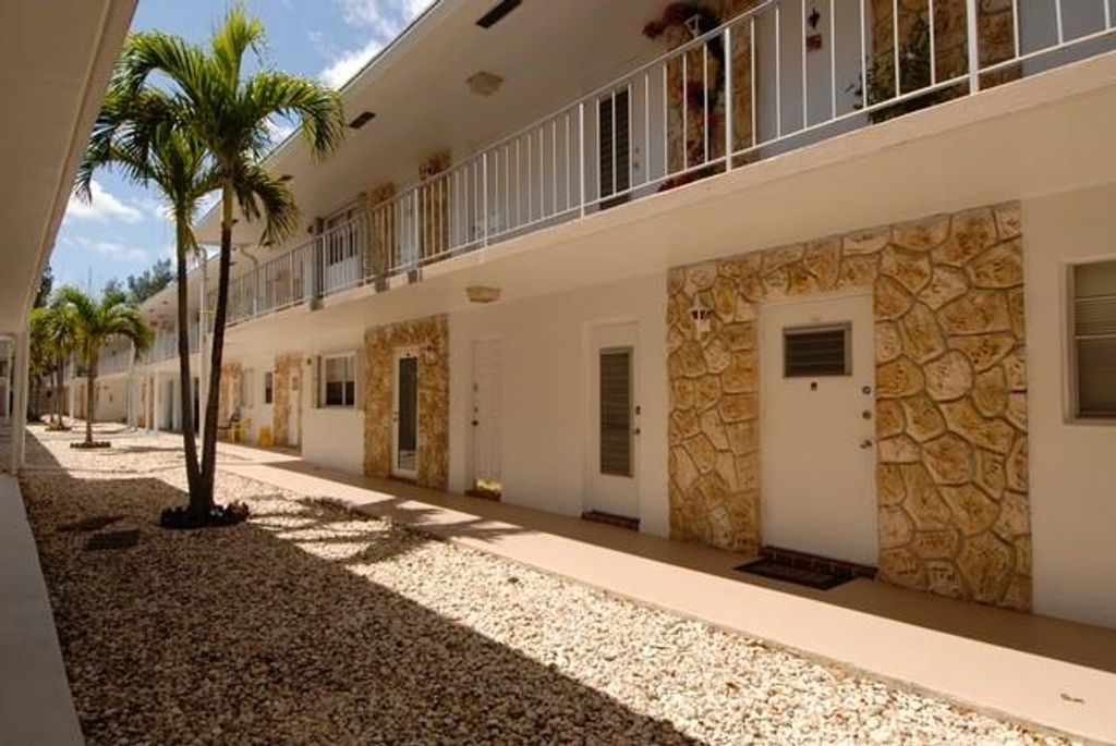Photo of 2525 W Golf #122, Pompano Beach, FL 33064 (MLS # F10322918)