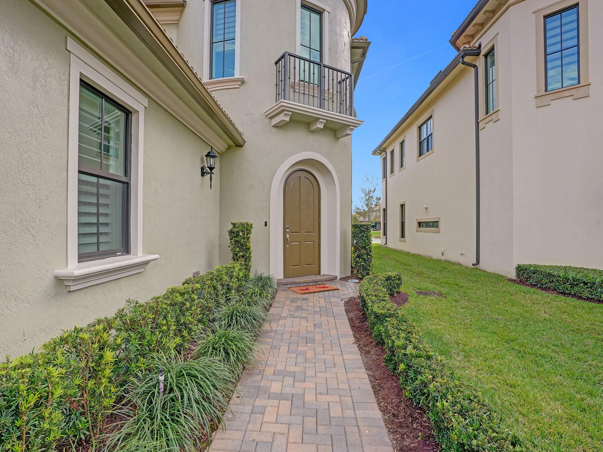 BRUSCHI PROPERTY - Residential