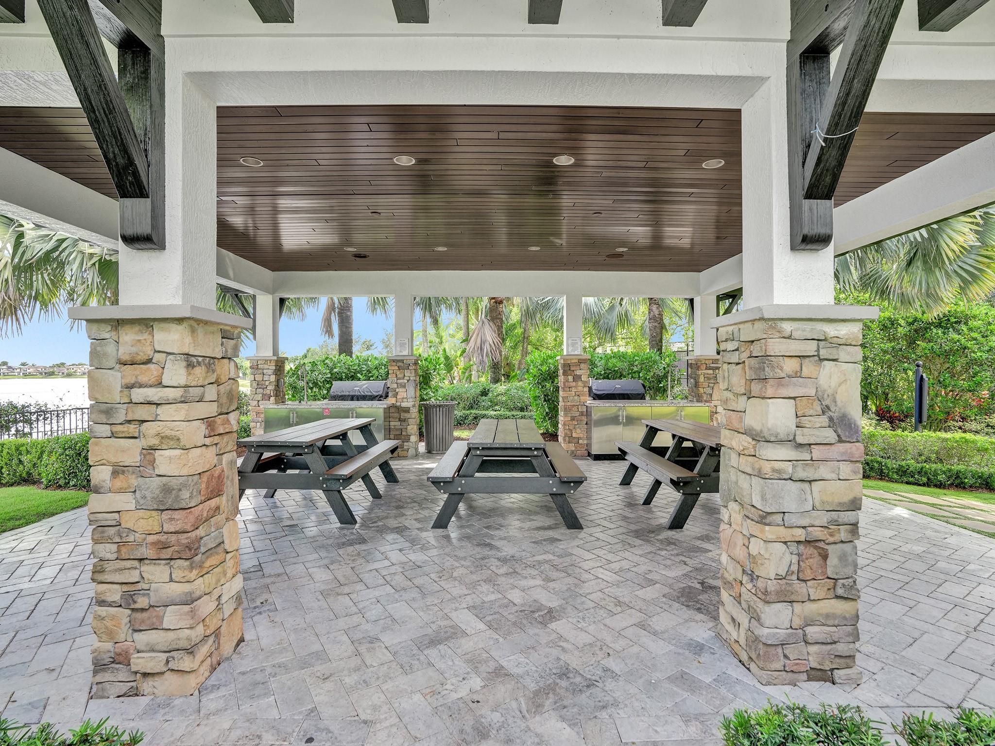 BRUSCHI PROPERTY - Residential