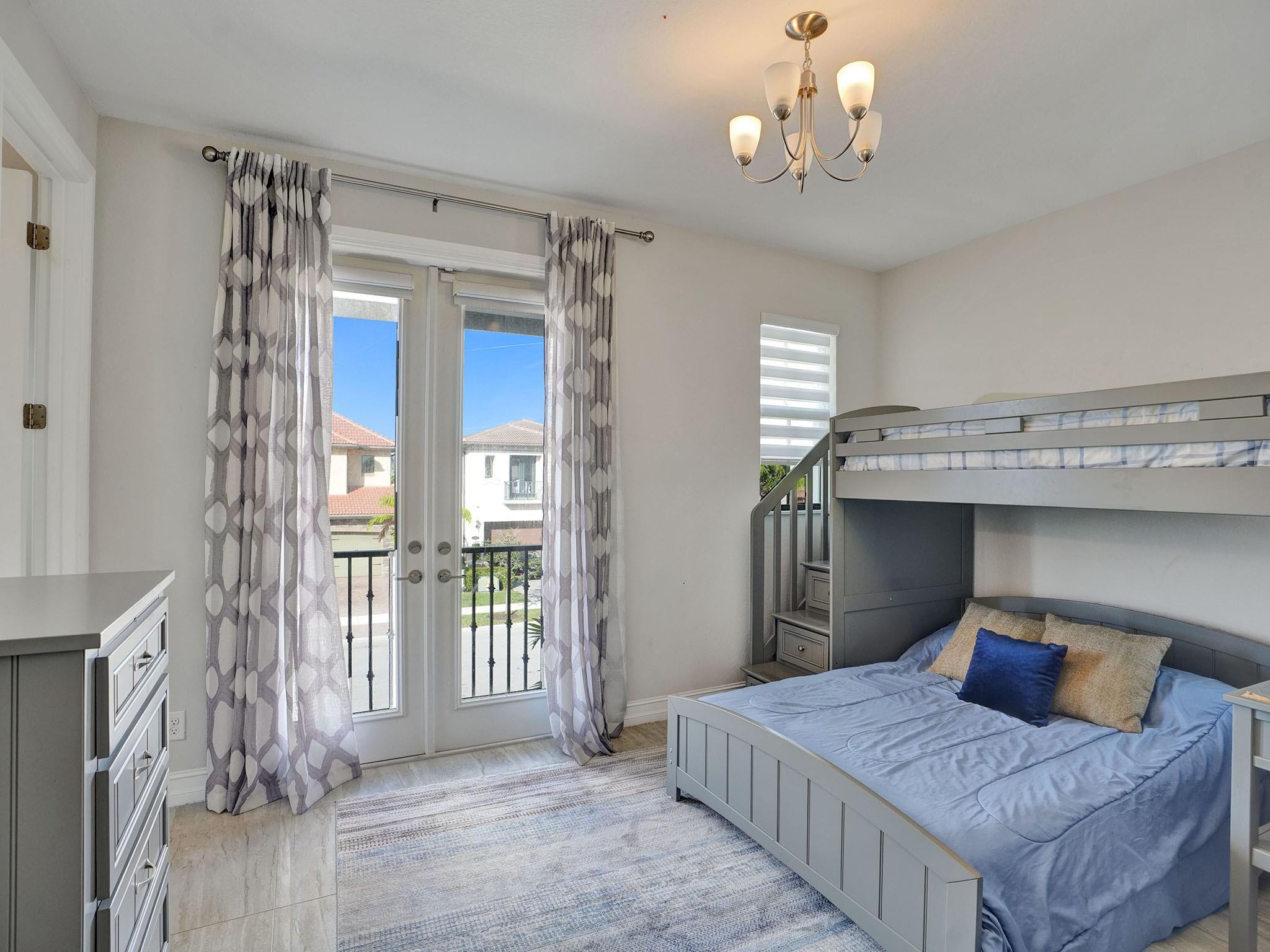 BRUSCHI PROPERTY - Residential