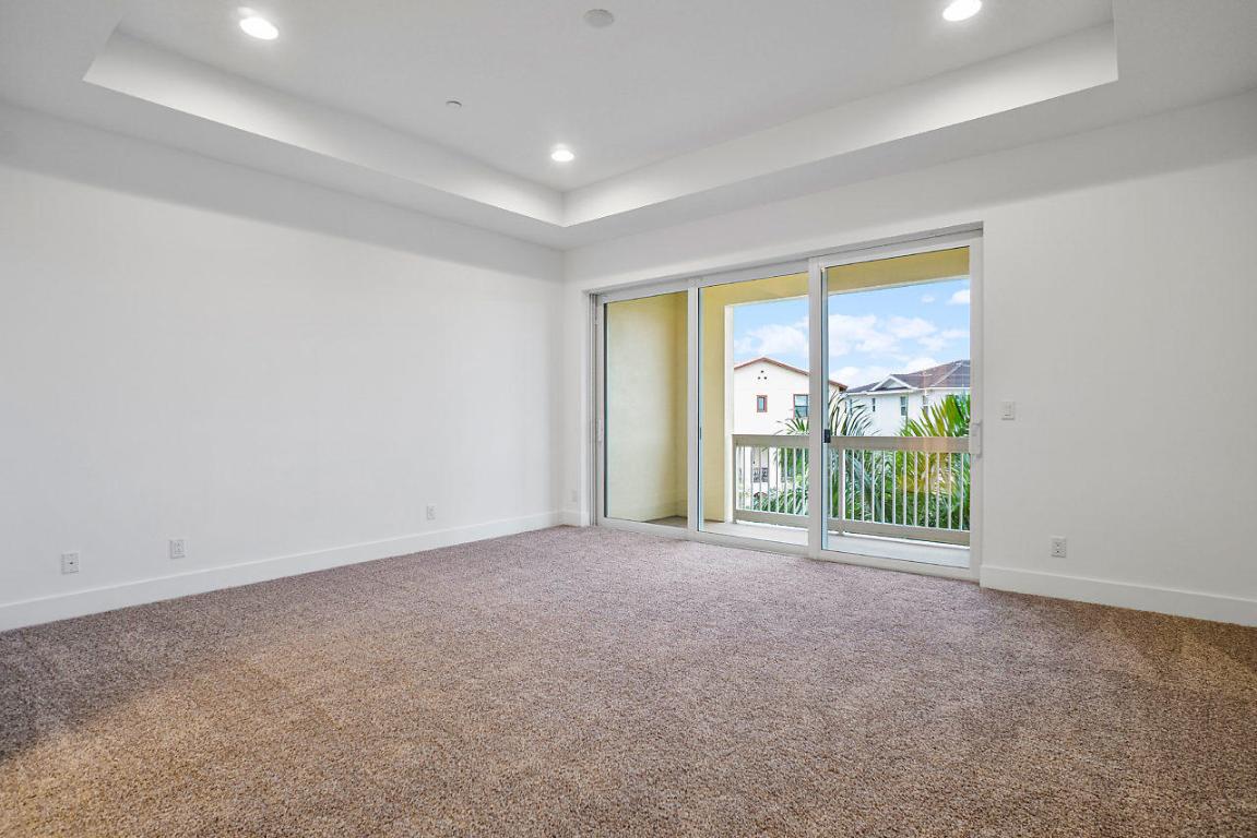 ALTON NEIGHBORHOOD 1 - Residential Lease