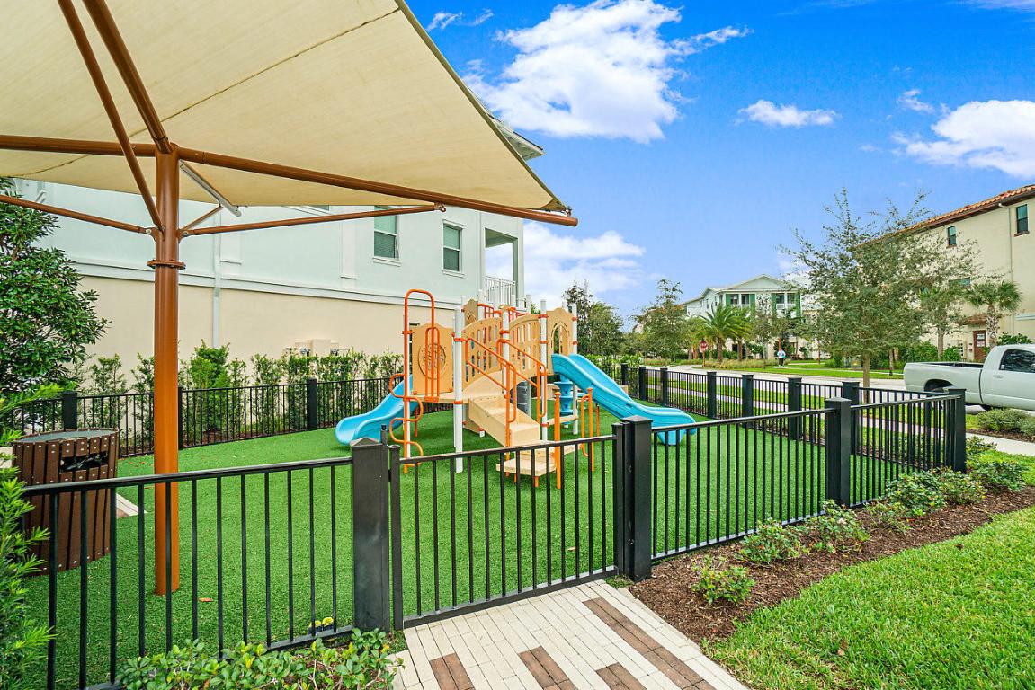 ALTON NEIGHBORHOOD 1 - Residential Lease